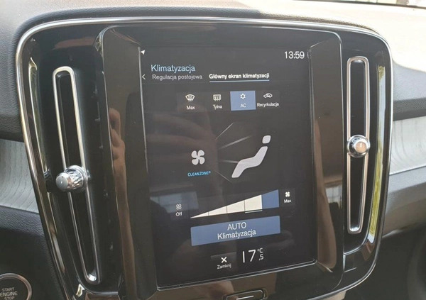 Volvo XC 40 cena 124900 przebieg: 53975, rok produkcji 2019 z Warszawa małe 277